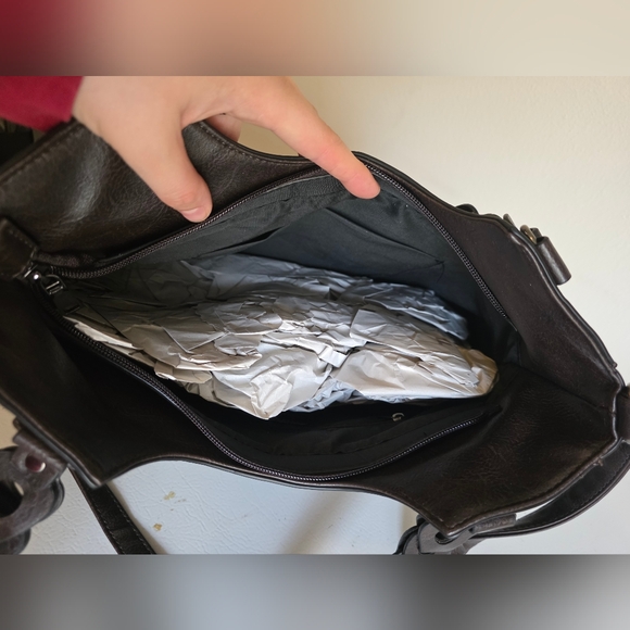 Sam & Hadley Brown Crossbody Purse - Picture 3 of 5